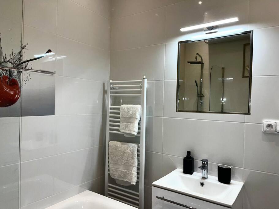 Modern Flat In Apartament